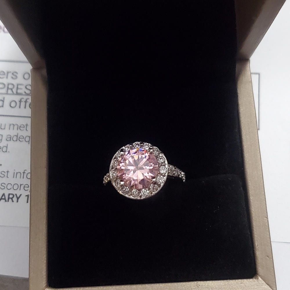 Pink gemstone ring - Picture 3 of 7
